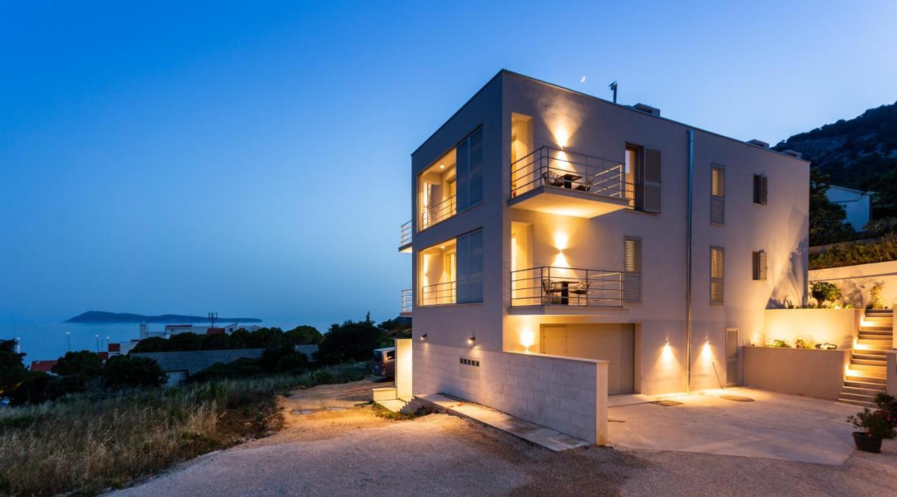Seaside Elegance Suites Комижа Экстерьер фото