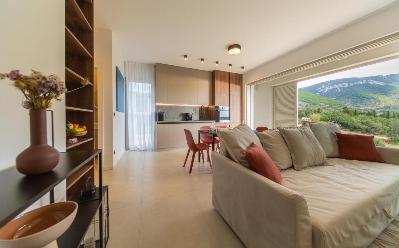 Seaside Elegance Suites Комижа Экстерьер фото