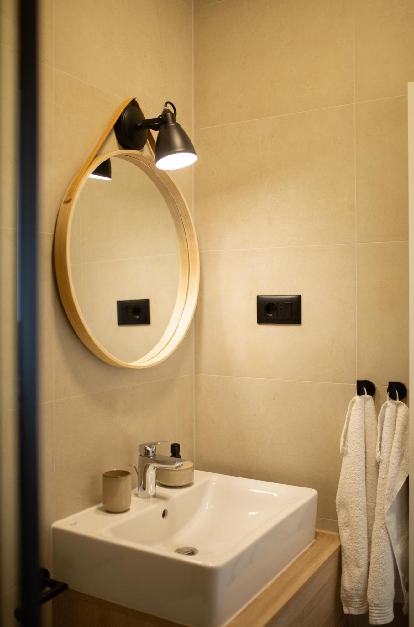 Seaside Elegance Suites Комижа Экстерьер фото